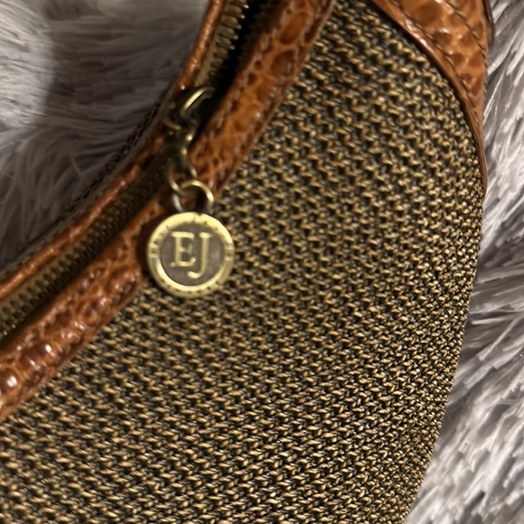 Eric Javits like new bag and an Eric javits wallet. Bundle! - Picture 8 of 14